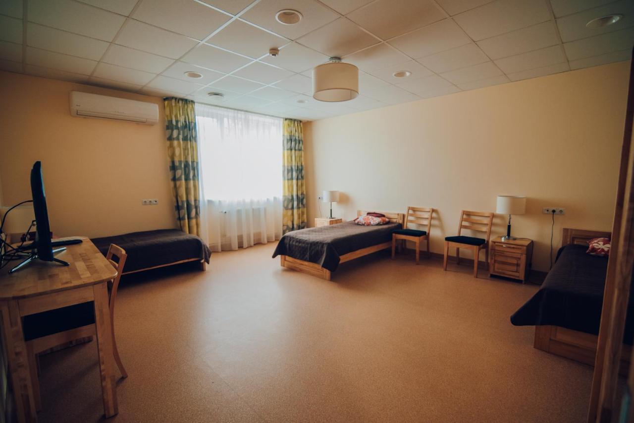 Valmieras Tehnikuma Dienesta Viesnica Buitenkant foto