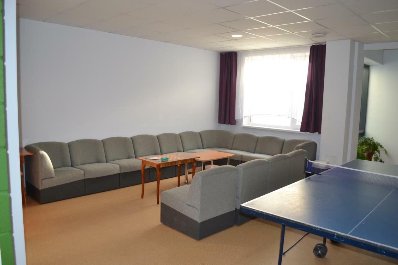 Valmieras Tehnikuma Dienesta Viesnica Buitenkant foto