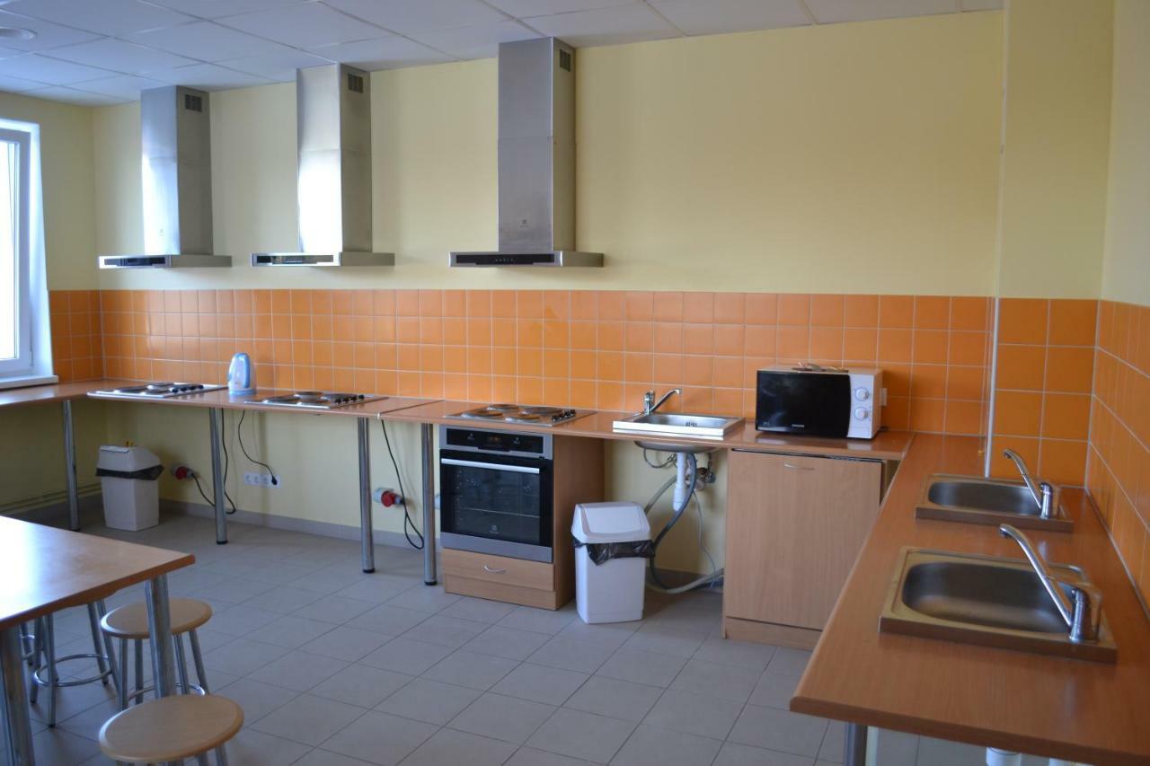 Valmieras Tehnikuma Dienesta Viesnica Buitenkant foto